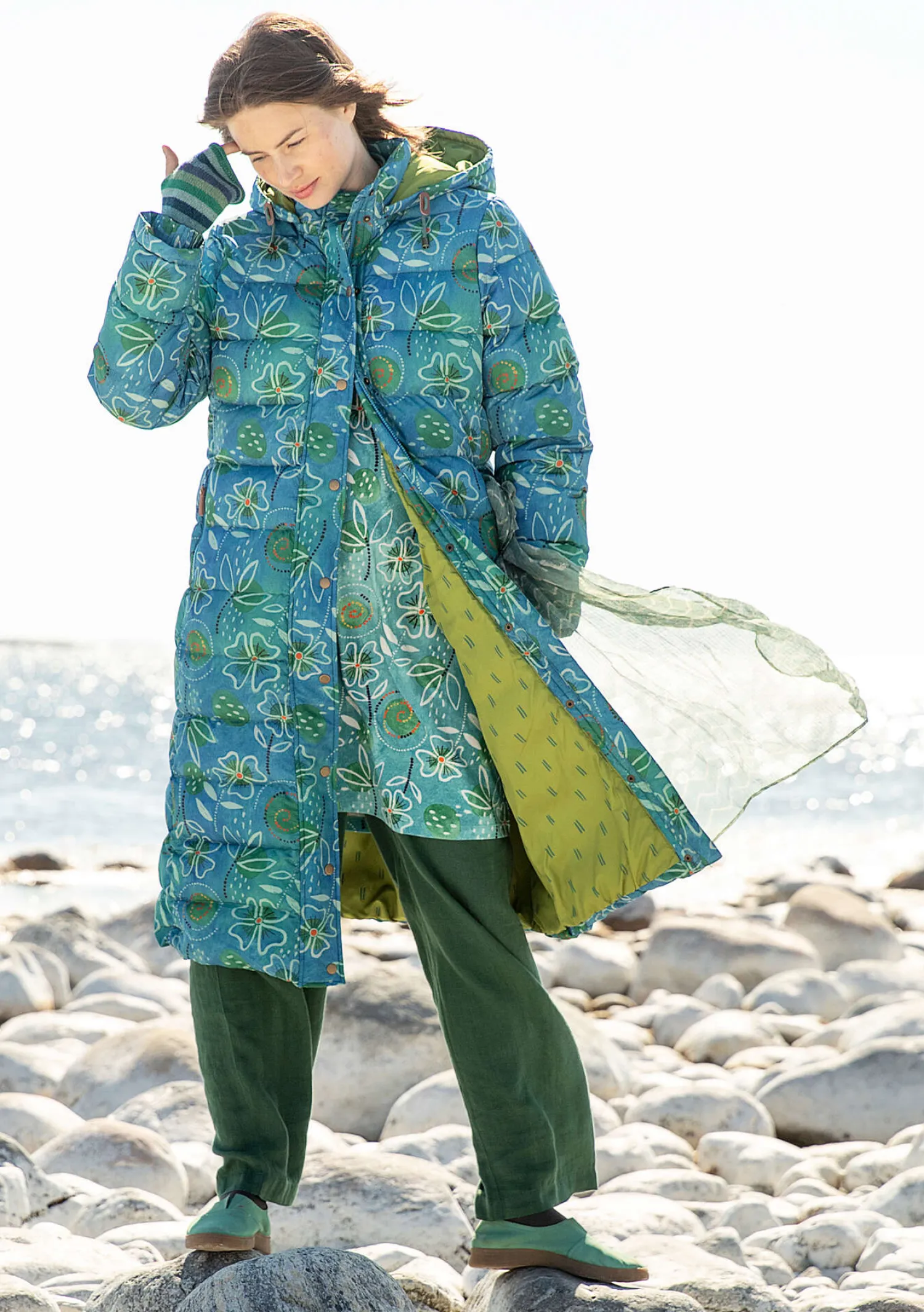 Discount Gudrun Sjödén Daunenmantel „Bhumika“ aus Recycling-Polyester/Daunen indigofera