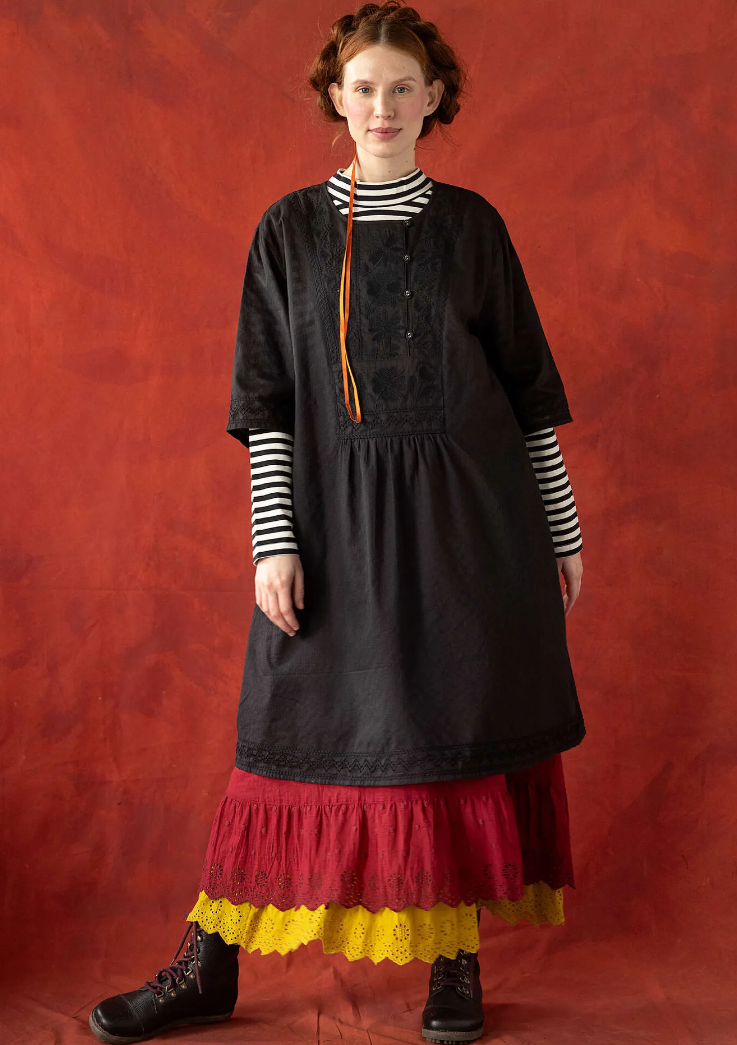 Sale Gudrun Sjödén Kleid „Wanja“ aus Bio-Baumwollgewebe ocker