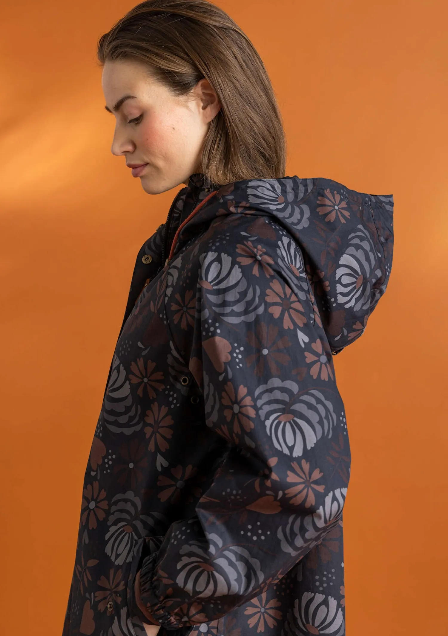 Outlet Gudrun Sjödén Regenjacke „Hedda“ aus Bio-Baumwollgewebe schwarz-gemustert