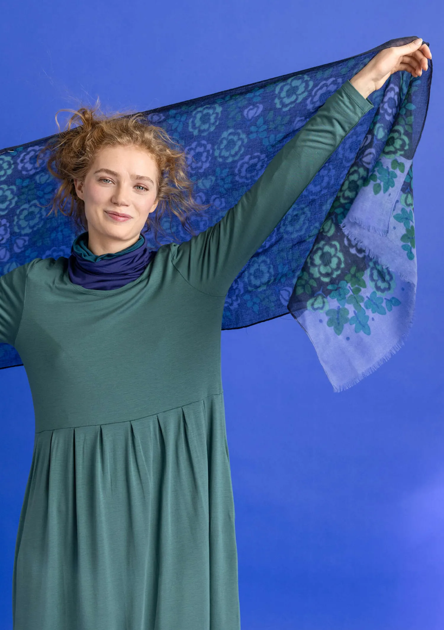 Store Gudrun Sjödén Schal „Astrid“ aus Wolle granatapfel