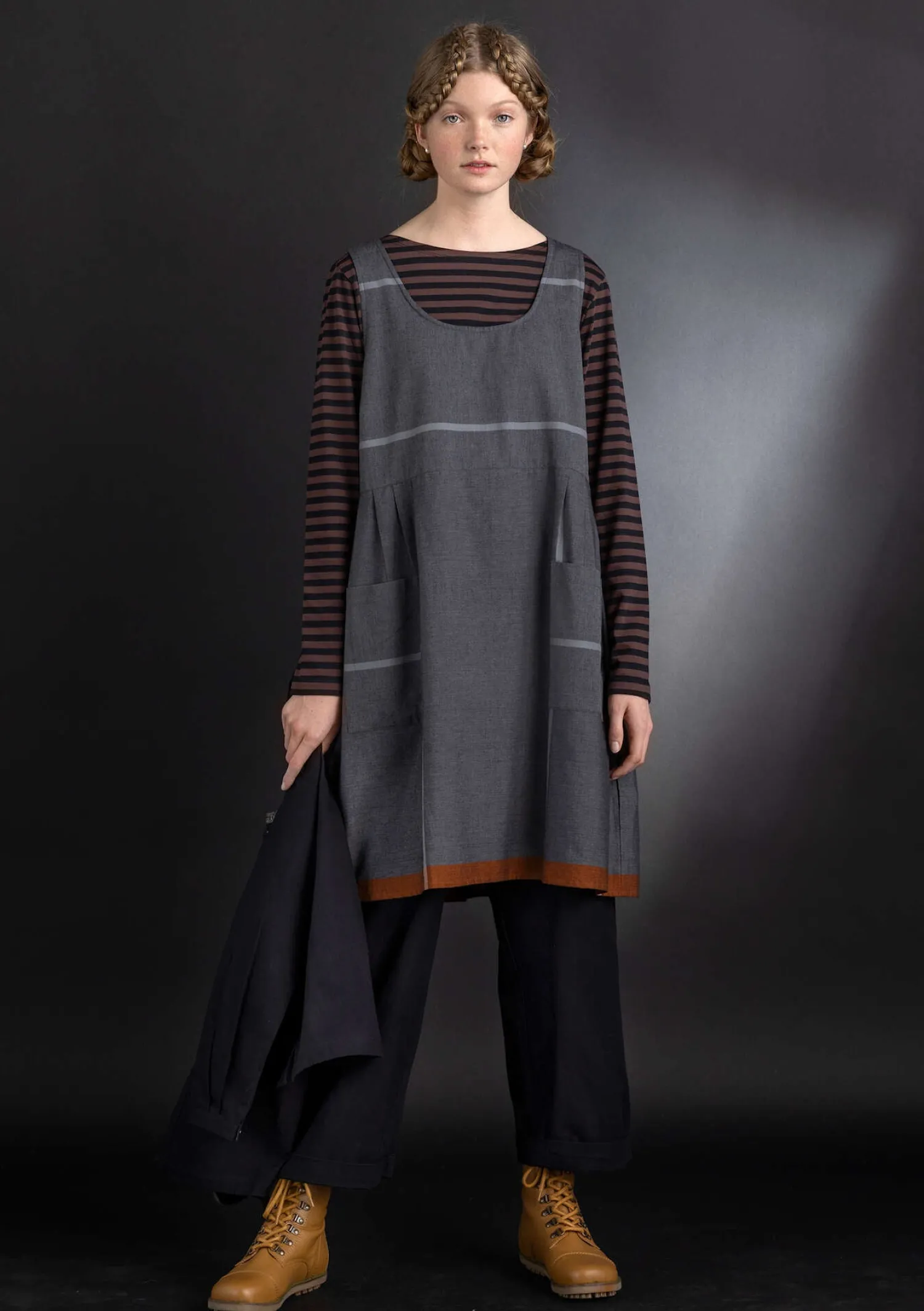 Fashion Gudrun Sjödén Schürzenkleid „Ava“ aus Bio-Baumwollgewebe schwarz