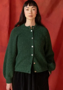 Store Gudrun Sjödén Strickjacke „Vinternatt“ aus Bio- und Recycling-Baumwolle/Alpakawollgemisch dunkelgrün