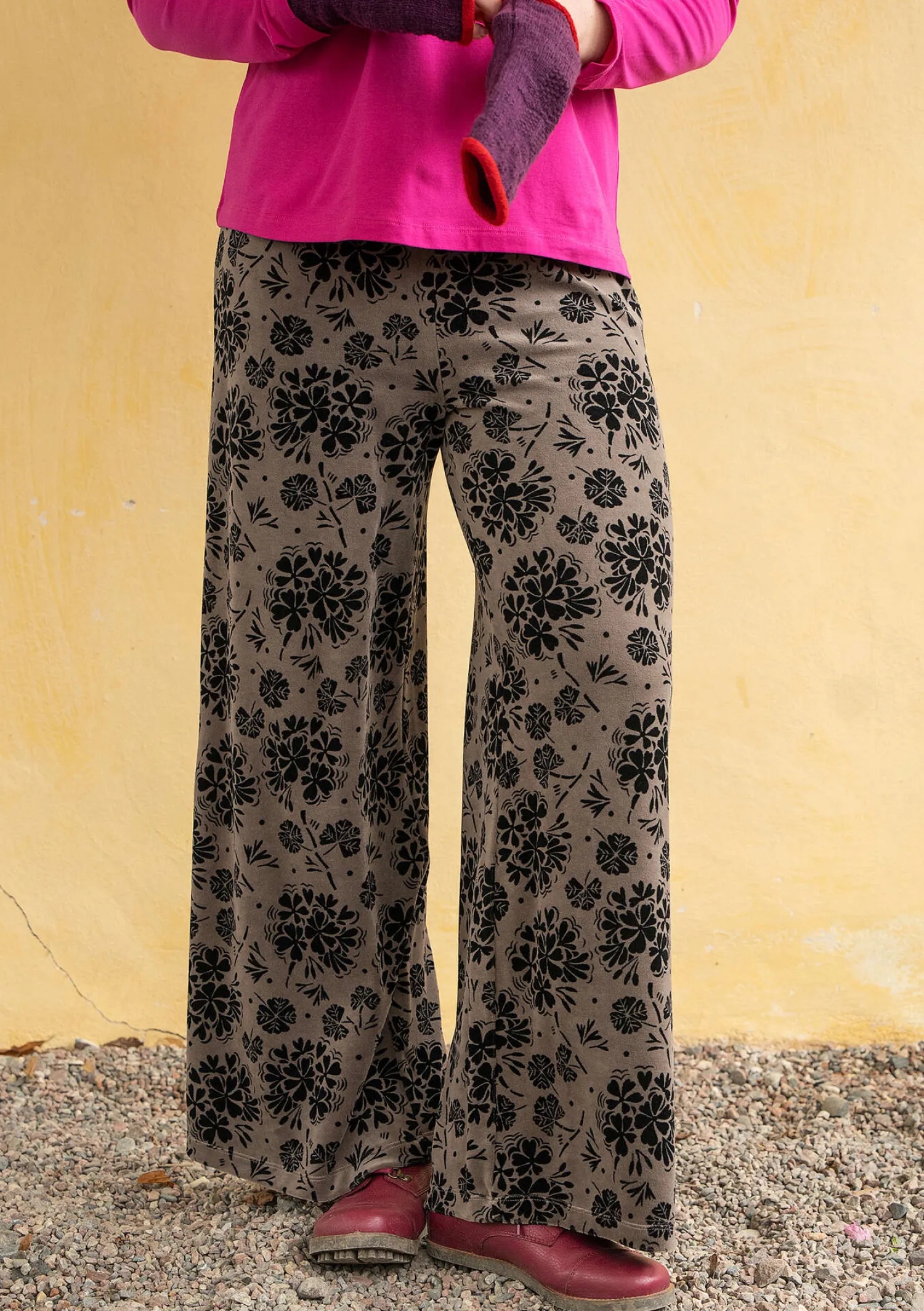 Fashion Gudrun Sjödén Velourshose „Selma“ aus Bio-Baumwolle/Recycling-Polyester kartoffel