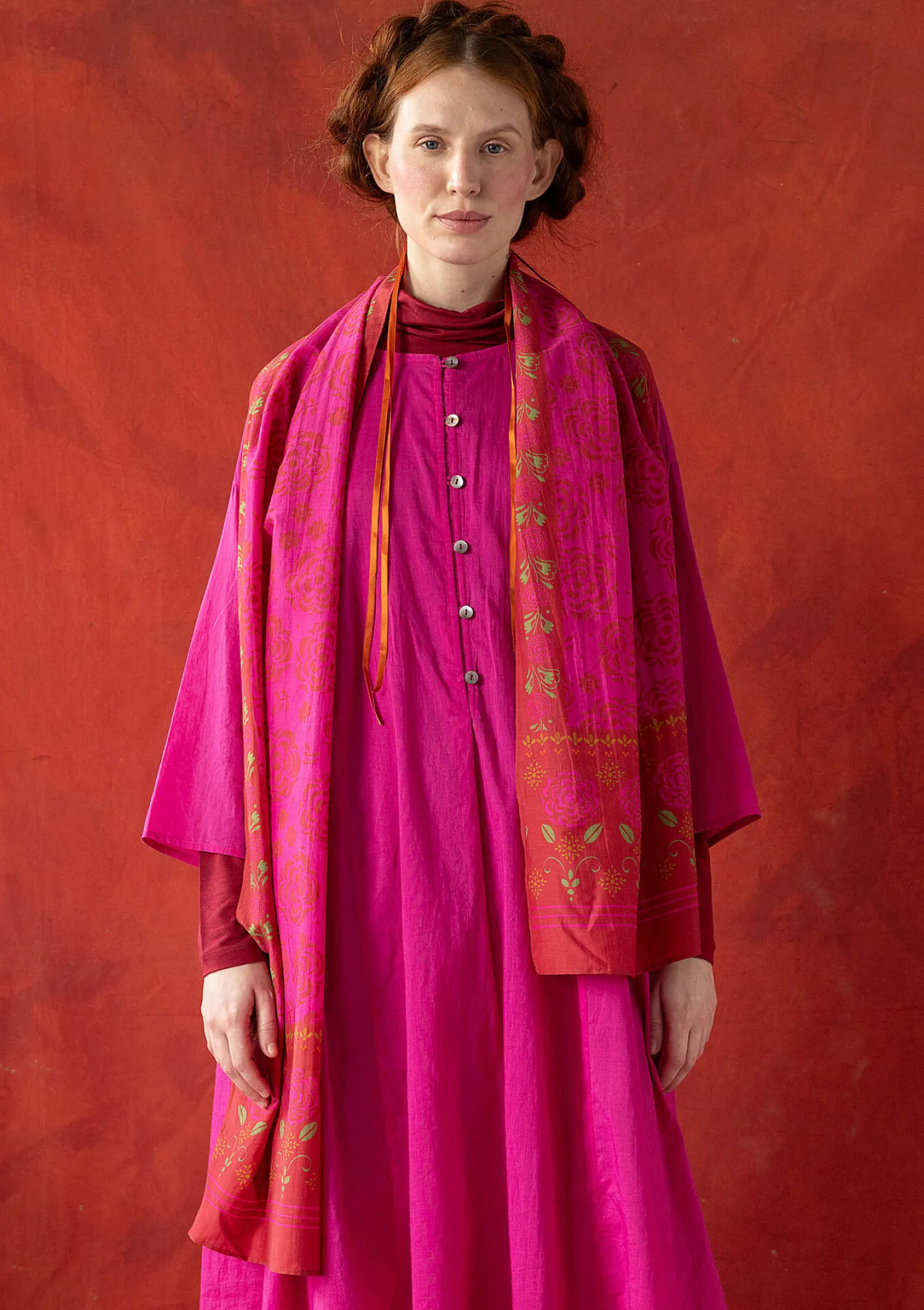 Sale Gudrun Sjödén Webschal „Kamelia“ aus Bio-Baumwolle/Seide indigoblau